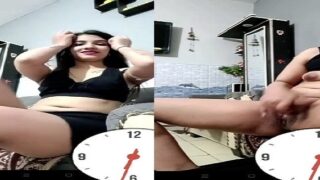 Desi xxx girl fingering on video call